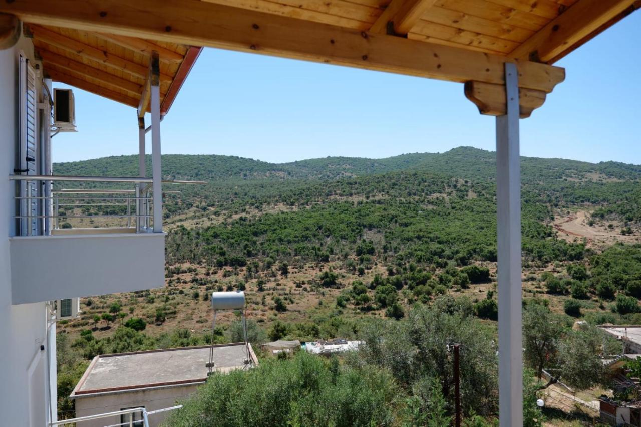 Vila Ervin Second Floor Ksamil Exteriör bild
